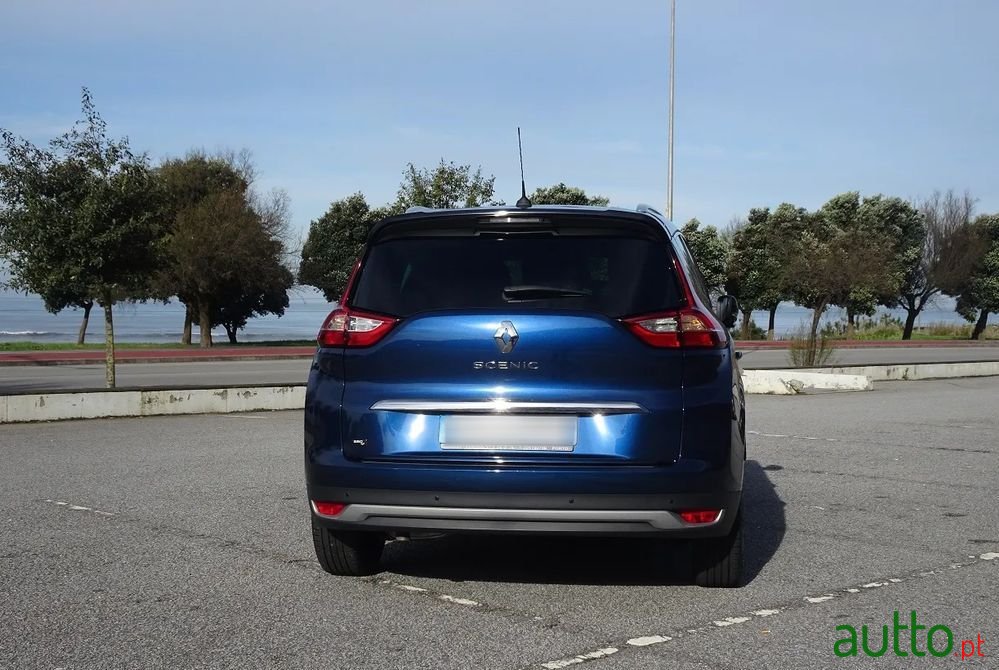 2020' Renault Grand Scenic photo #4