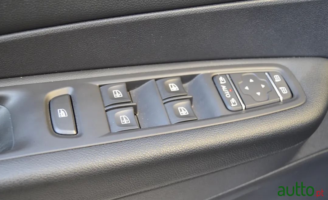 2017' Renault Captur photo #4