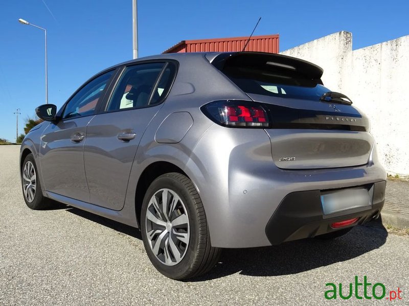 2020' Peugeot 208 photo #3