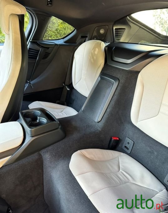 2016' BMW i8 photo #5