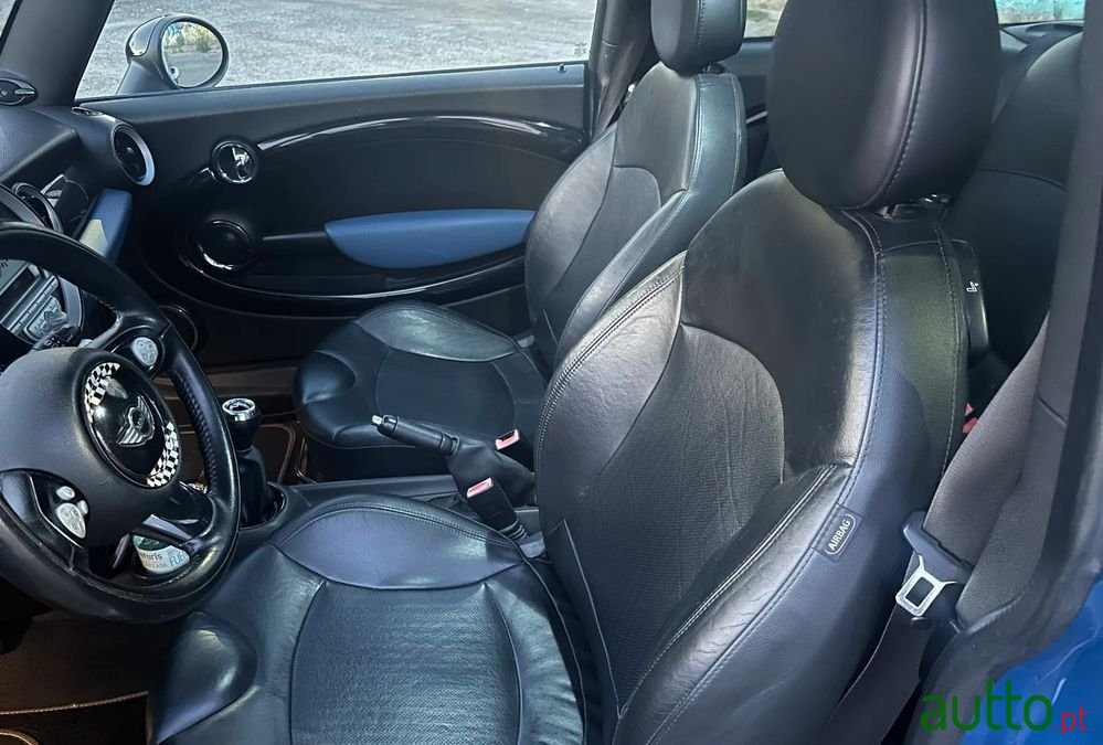 2010' MINI Cooper S Clubman photo #5