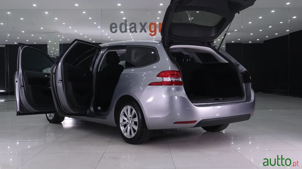 2018' Peugeot 308 Sw photo #5