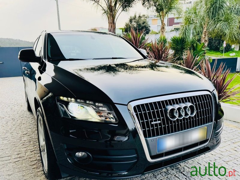 2009' Audi Q5 2.0 Tdi S-Line photo #1