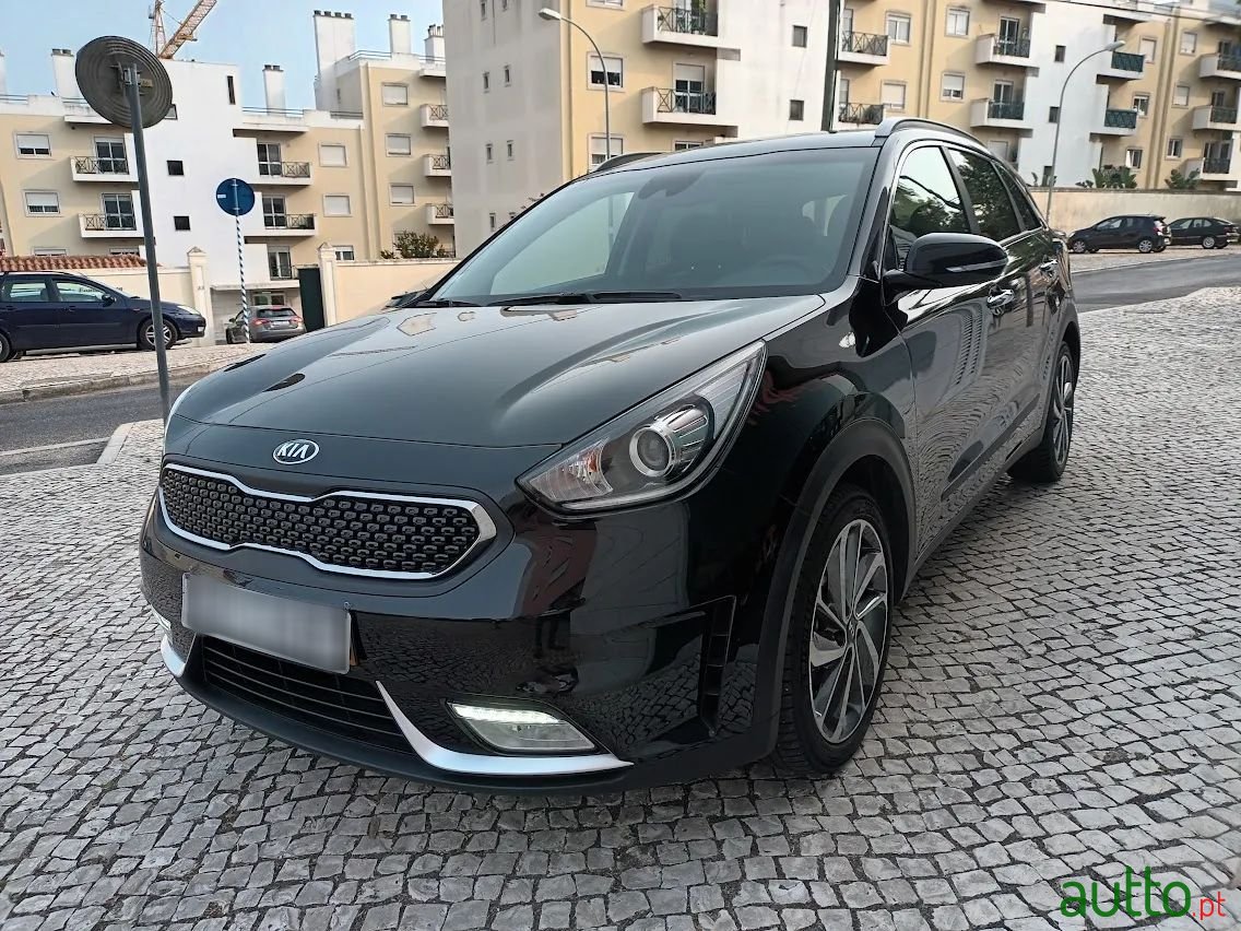 2019' Kia Niro photo #2