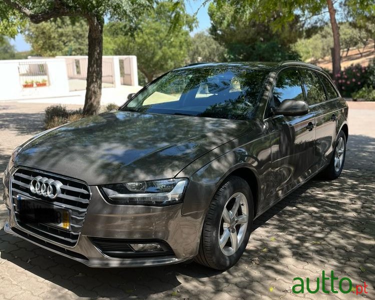 2015' Audi A4 Avant photo #1