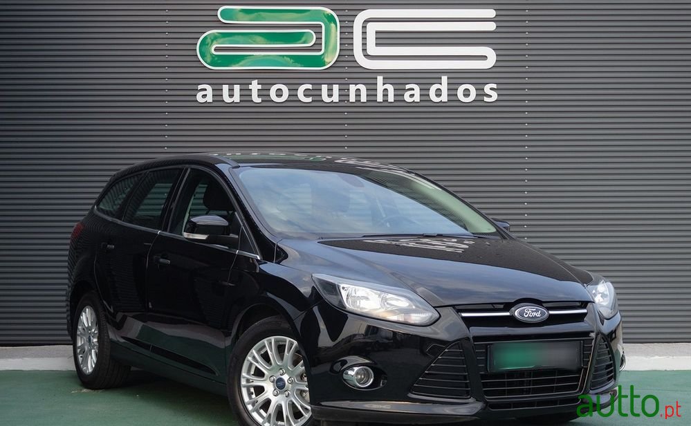 2011' Ford Focus Sw photo #1