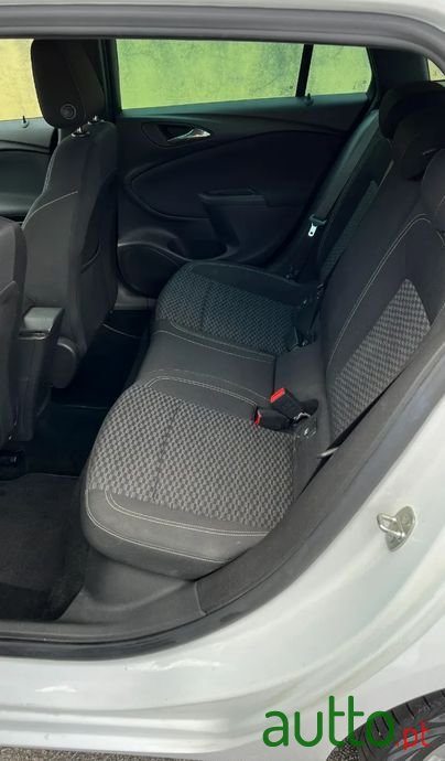 2016' Opel Astra Sports Tourer photo #3