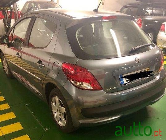 2009' Peugeot 207 photo #4