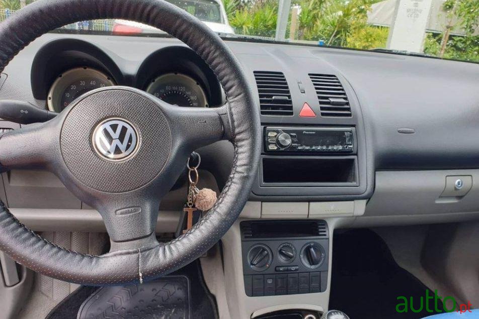 2002' Volkswagen Lupo photo #2