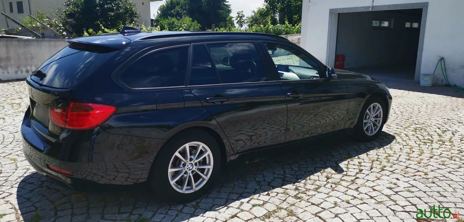 2014' BMW 320 photo #2