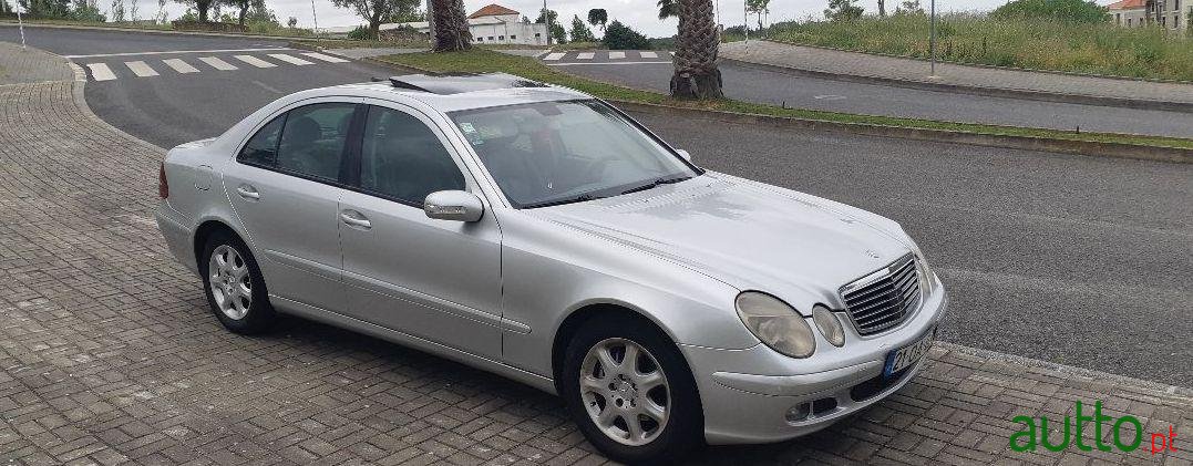 2005' Mercedes-Benz E-200 photo #2