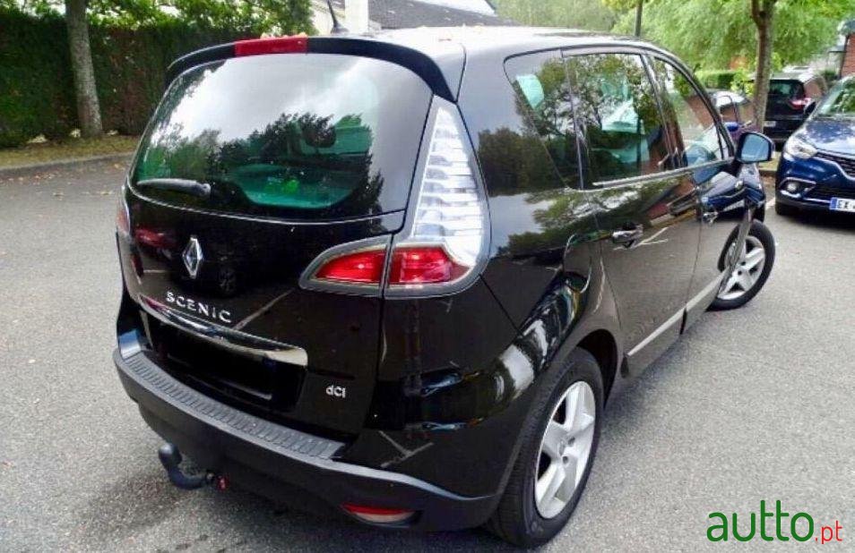 2015' Renault Scenic photo #1