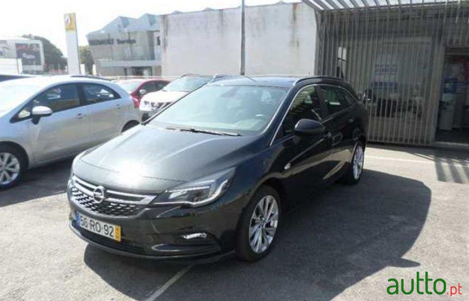 2016' Opel Astra photo #1