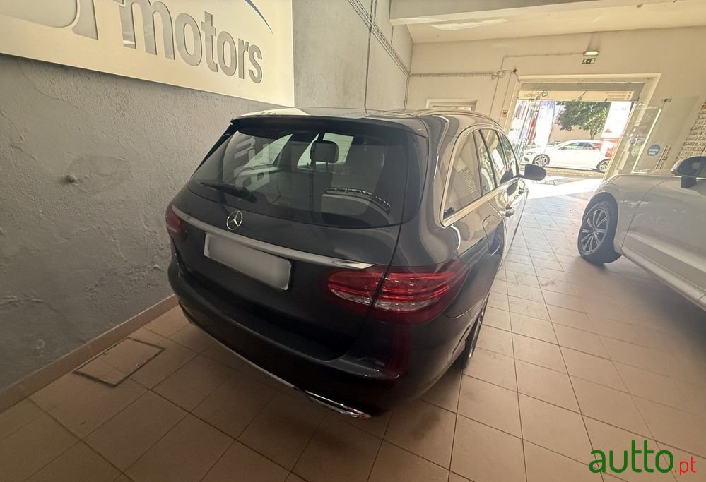 2014' Mercedes-Benz Classe C photo #6