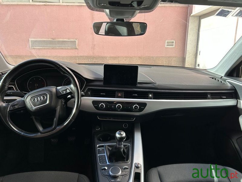 2016' Audi A4 Avant photo #3