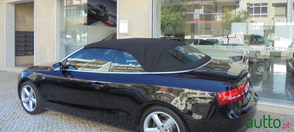 2011' Audi 2.0 TDi S-line photo #2