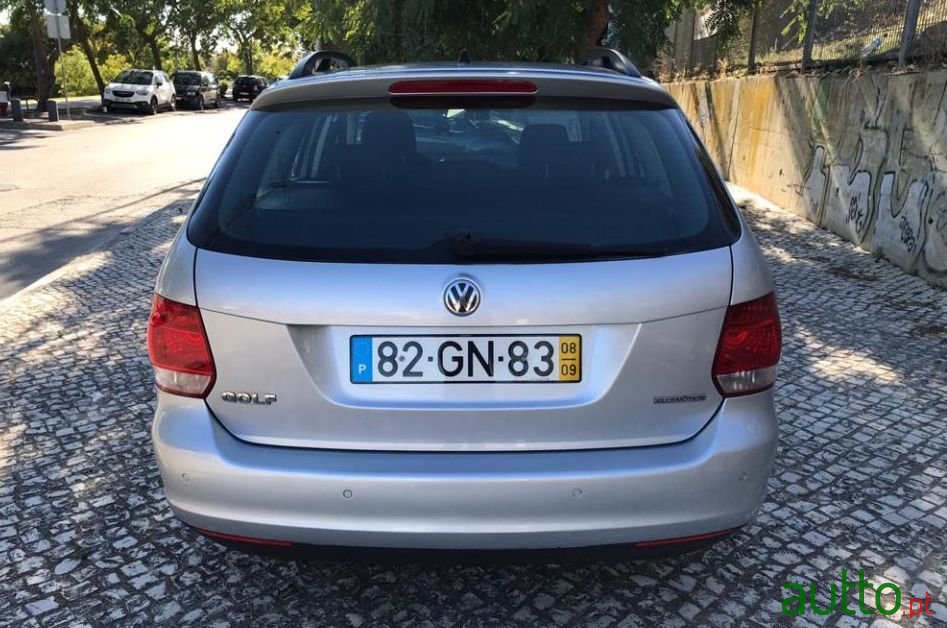 2008' Volkswagen Golf Variant photo #3