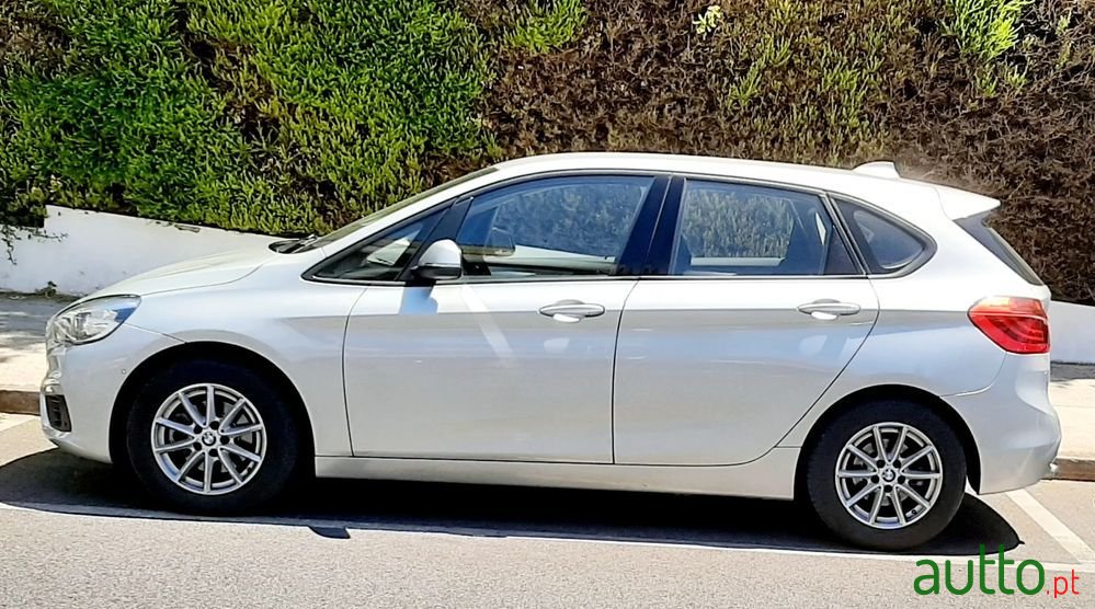 2016' BMW 216 D Active Tourer photo #3