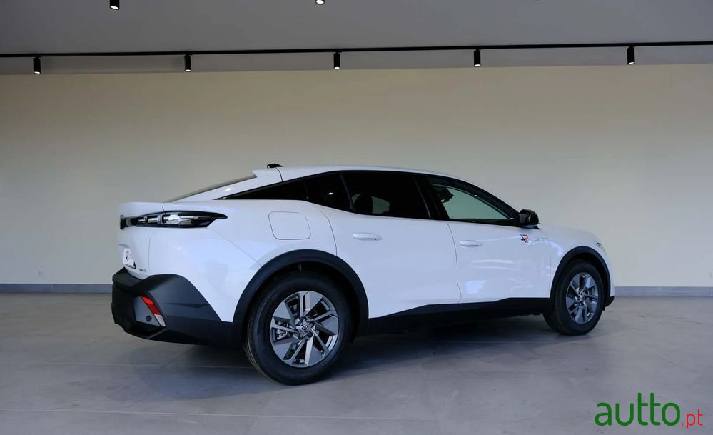 2024' Peugeot 408 photo #2