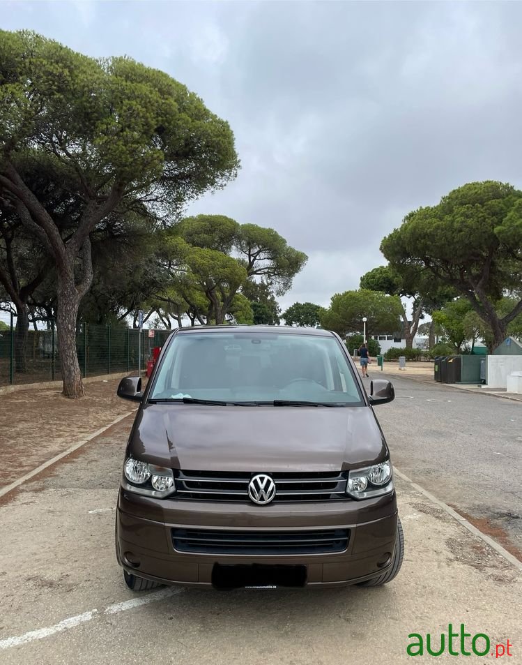 2015' Volkswagen Multivan photo #1