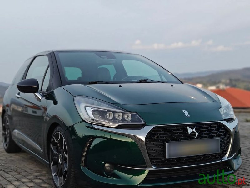 2018' DS Automobiles Ds3 Bluehdi 120 Sportchic photo #2