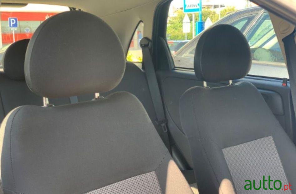 2005' Opel Corsa 1.3 Cdti Enjoy photo #3