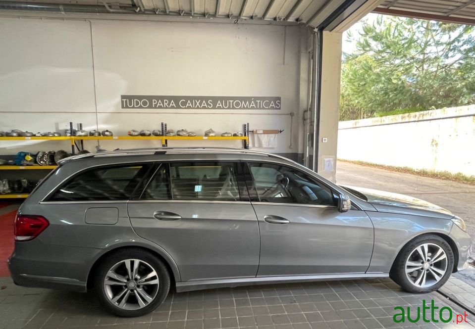 2014' Mercedes-Benz E-300 photo #5