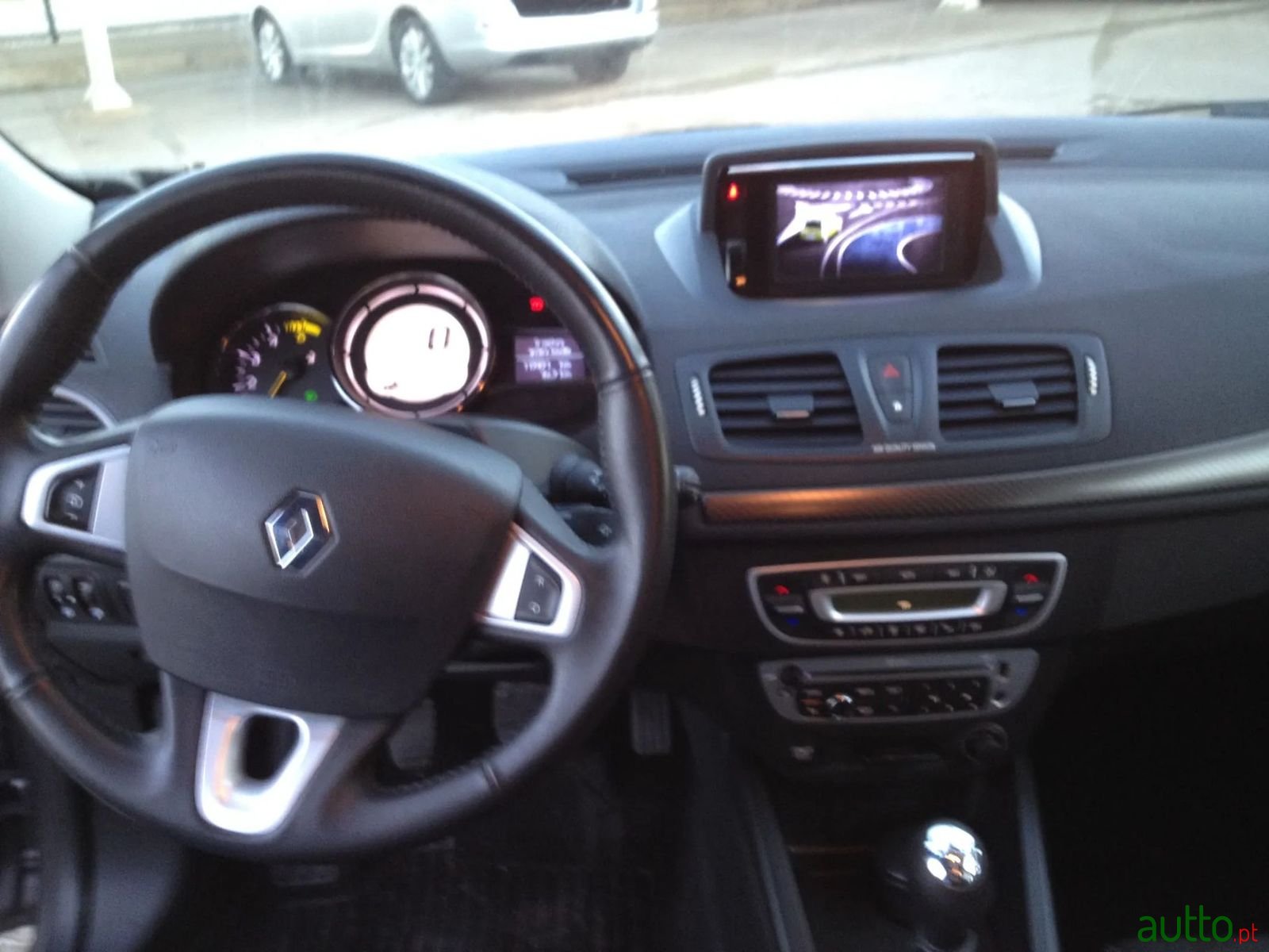 2013' Renault Megane photo #5