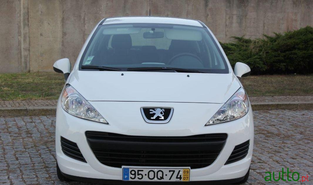 2009' Peugeot 207 Hdi photo #1
