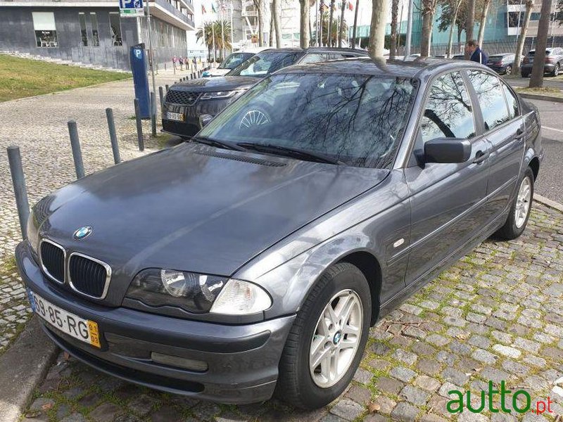 2001' BMW 320 Executive photo #2