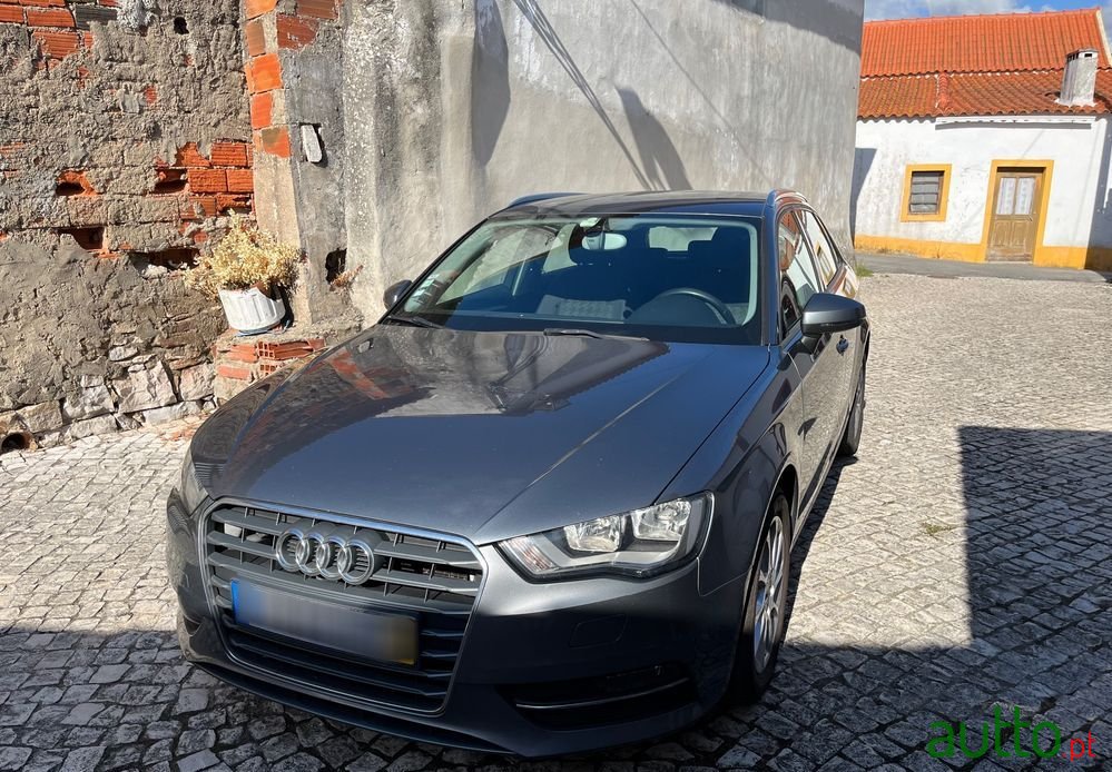 2013' Audi A3 Sportback photo #1