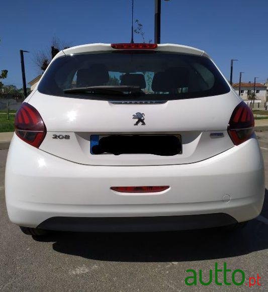 2015' Peugeot 208 photo #1