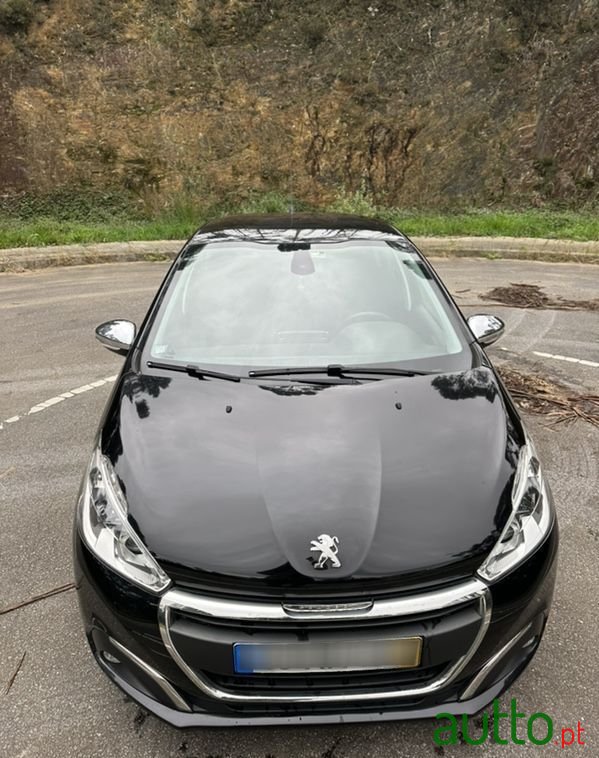 2016' Peugeot 208 photo #2