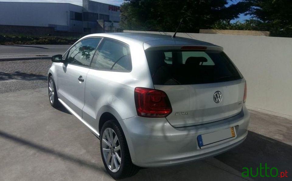 2012' Volkswagen Polo 1.2 Tdi Confortline photo #2