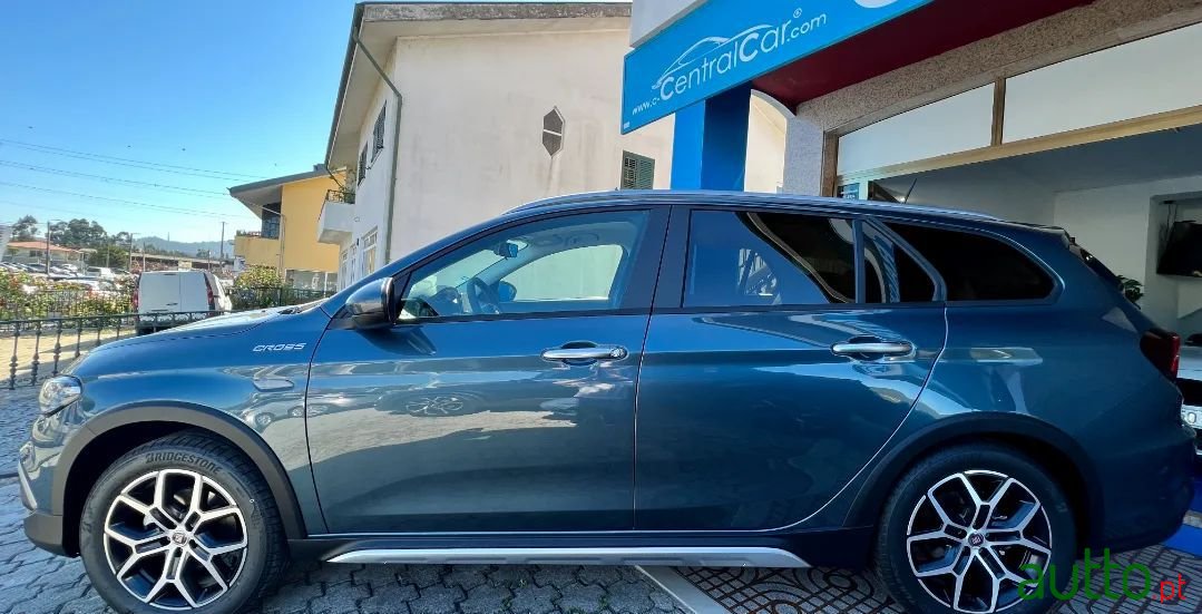 2022' Fiat Tipo Station Wagon Cross photo #5