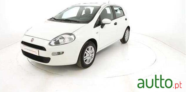 2015' Fiat Punto 1.2 Easy S&S photo #1