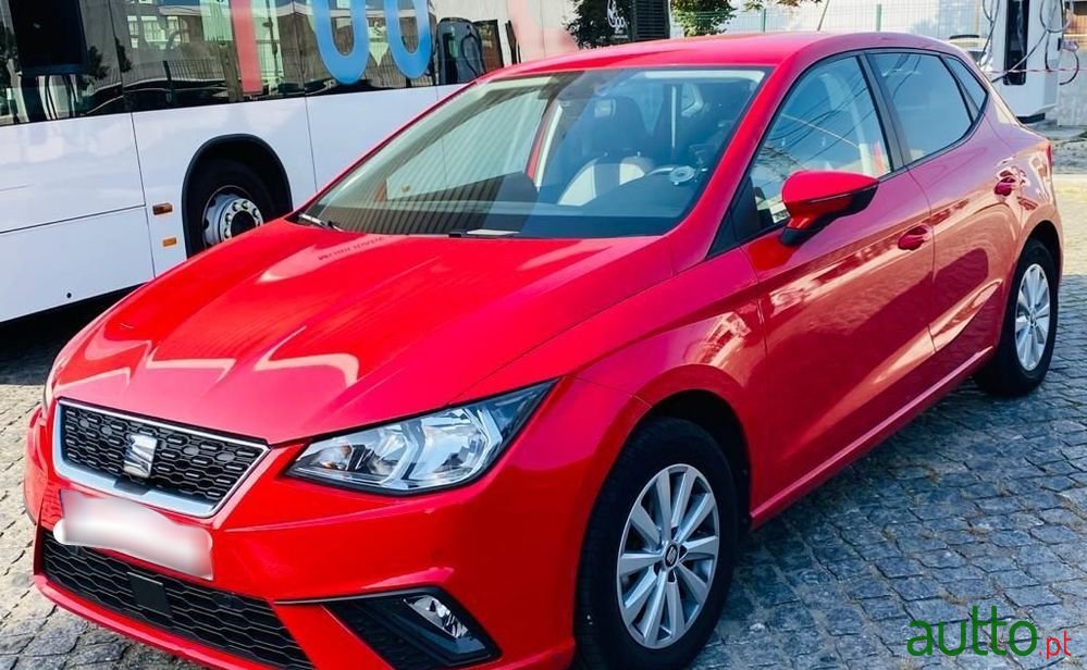2020' SEAT Ibiza 1.0 Tgi Style photo #1