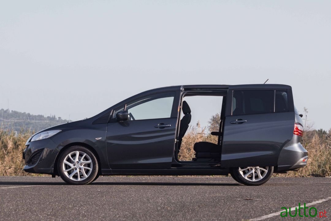 2012' Mazda 5 photo #4