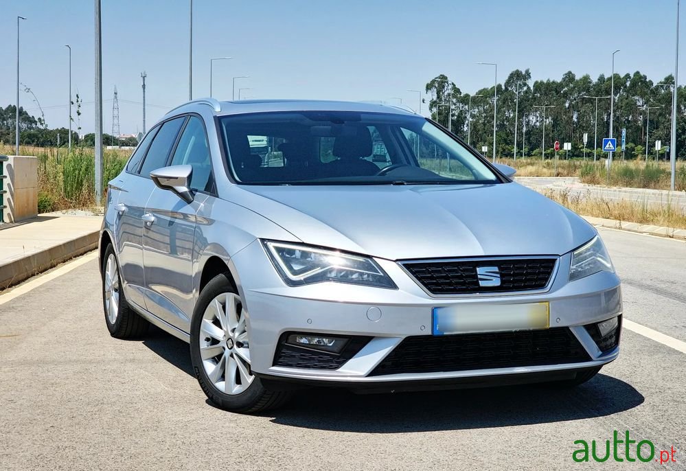 2018' SEAT Leon St photo #1