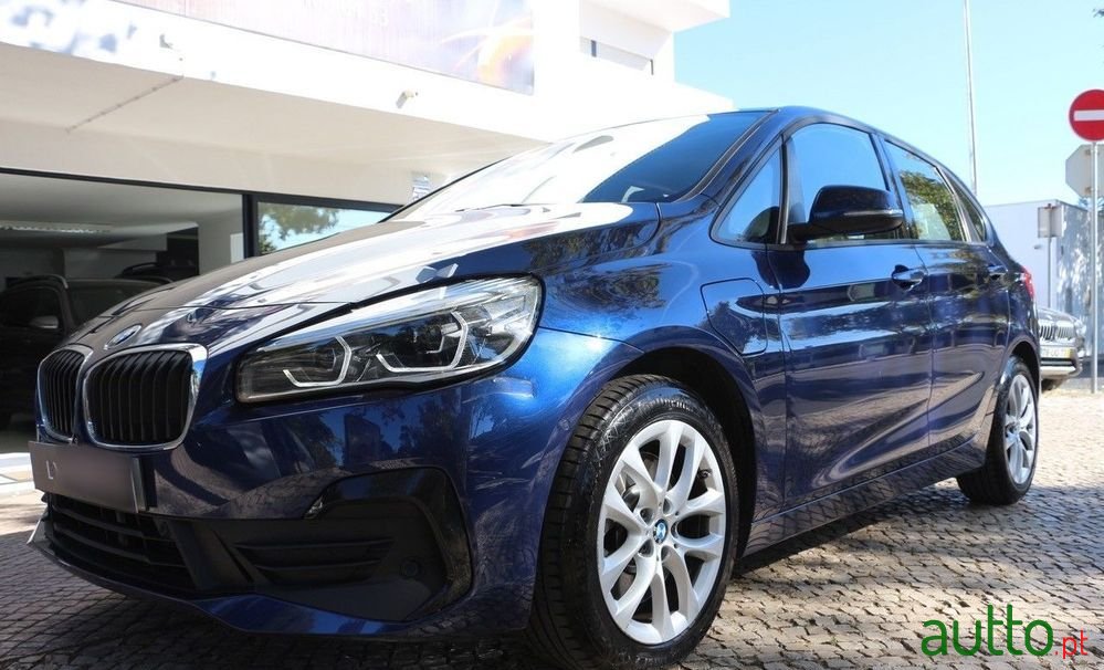 2021' BMW Série 2 Line Sport photo #2