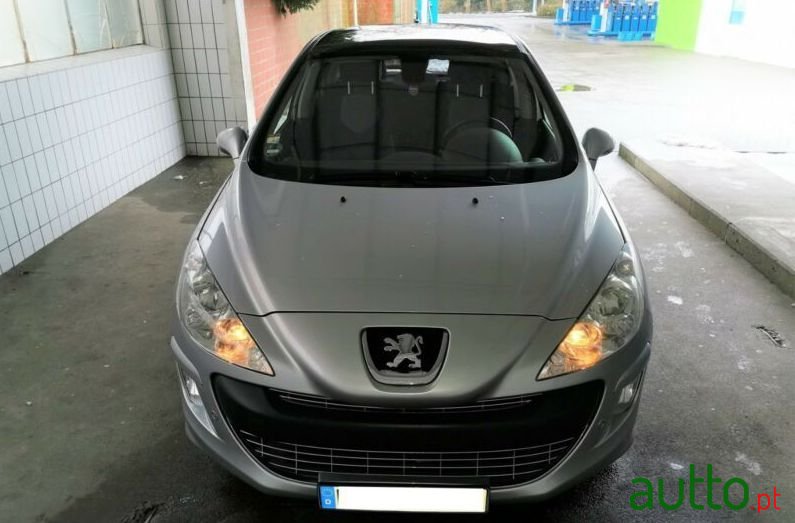 2010' Peugeot 308 photo #3