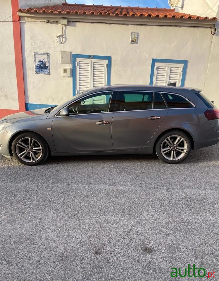 2015' Opel Insignia Sports Tourer photo #2