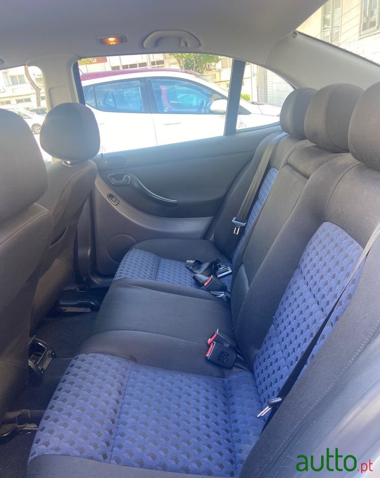 1999' SEAT Toledo 1.9 Tdi Confort photo #6