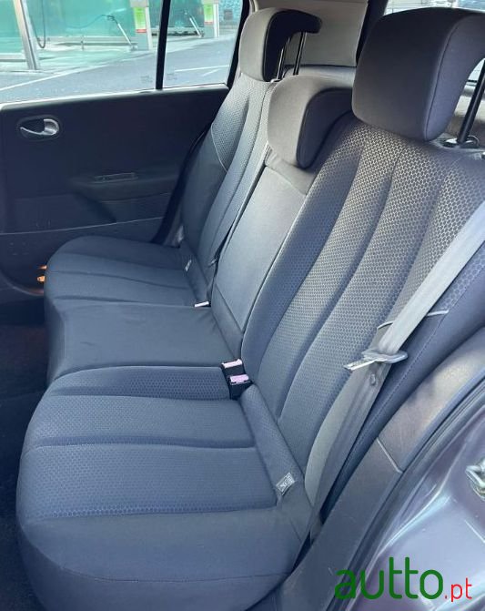 2003' Renault Megane photo #4