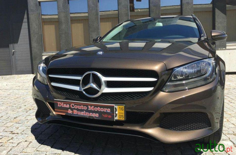 2016' Mercedes-Benz C-200 Sport photo #2