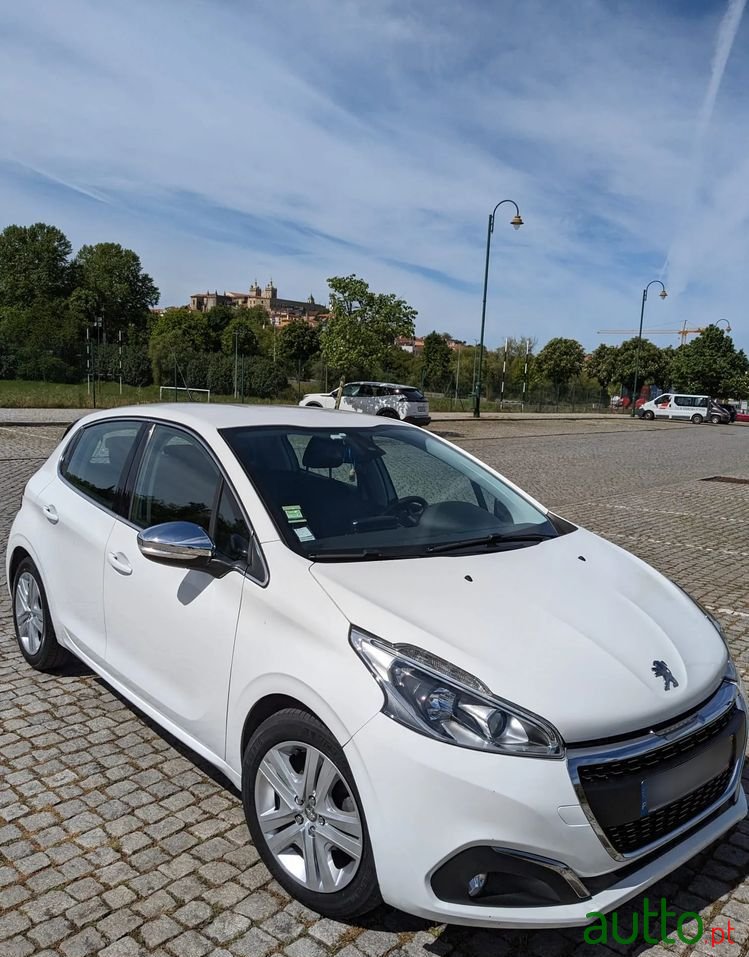 2016' Peugeot 208 photo #1
