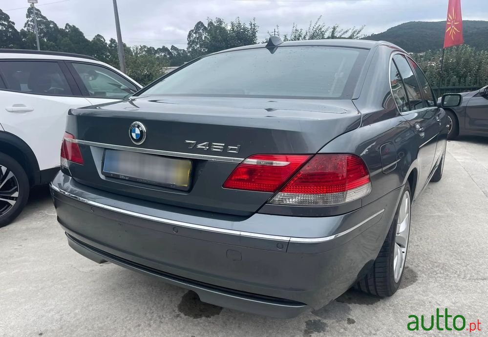 2005' BMW 745 D photo #5
