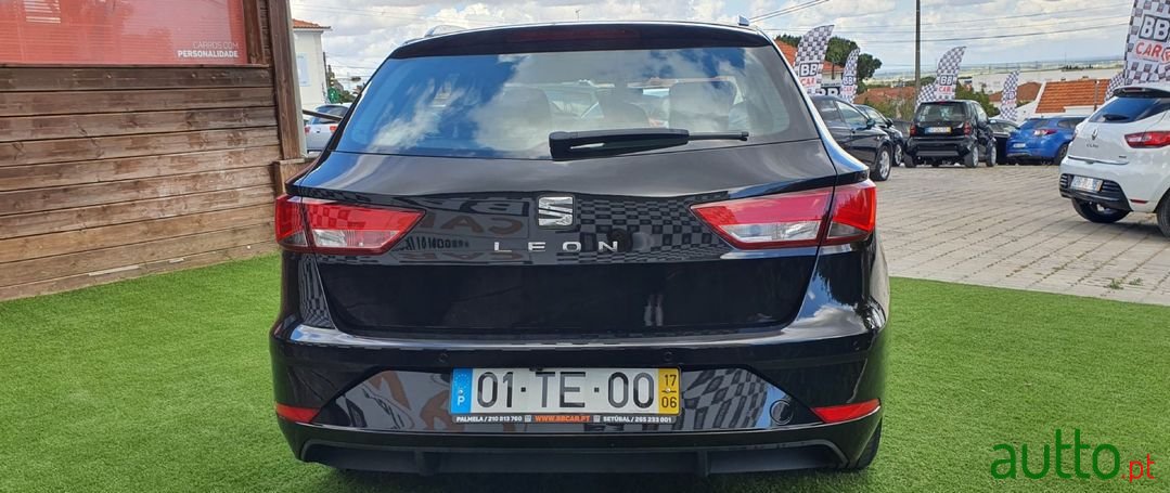 2017' SEAT Leon St photo #2