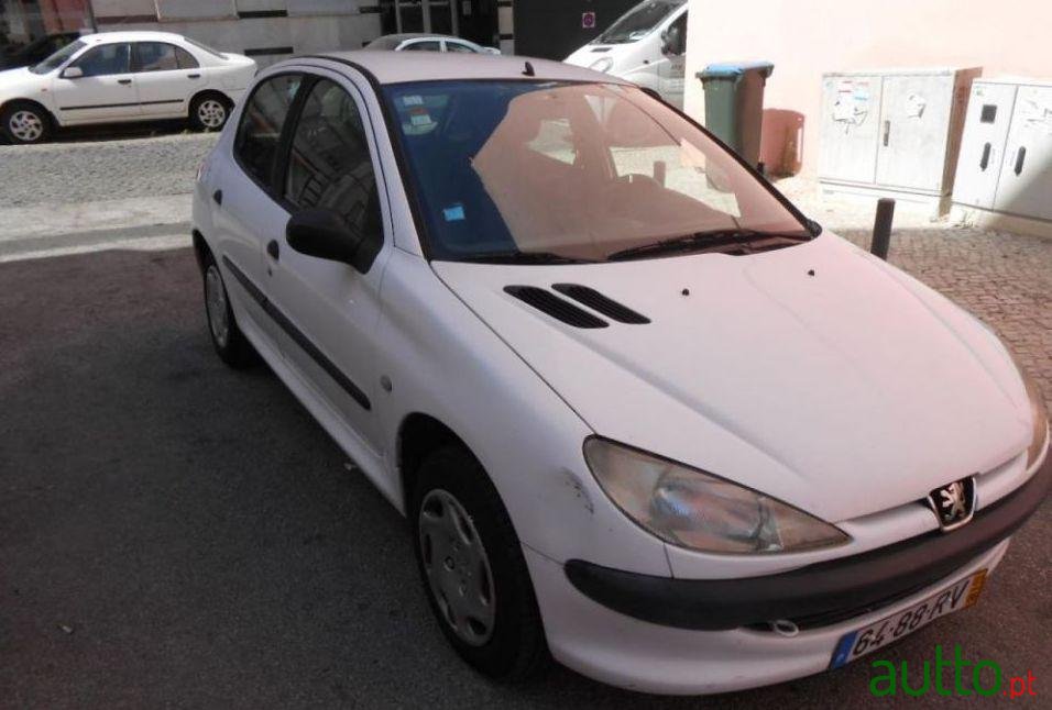 2001' Peugeot 206 photo #2