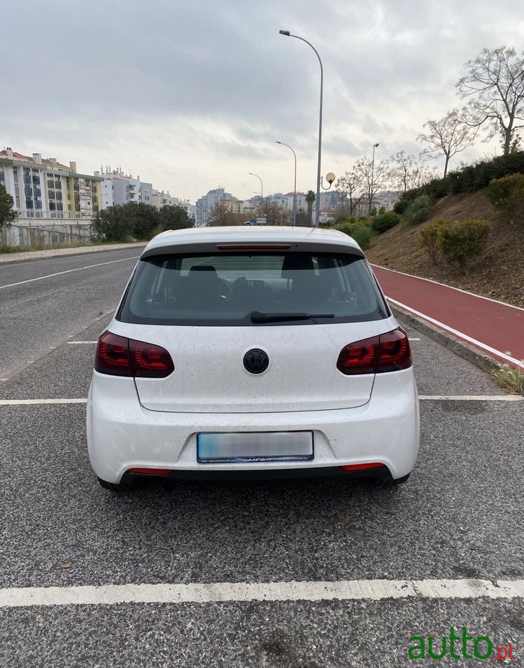 2011' Volkswagen Golf 1.6 Tdi Edition photo #4